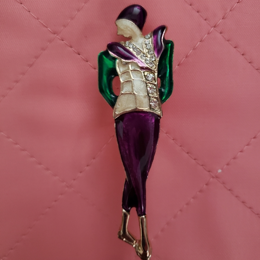 Enamel brooch